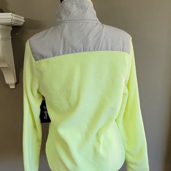 NEW w/ Tags Zippered Fleece Jacket - Picture 3 of 5